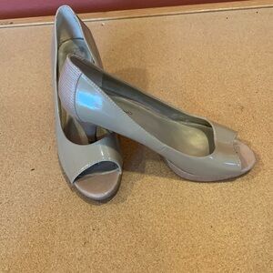 Bandolino  Tan Shoes 7 1/2 M